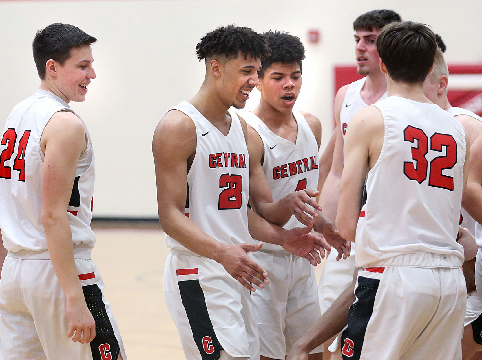 March 12: Onalaska vs La Crosse Central